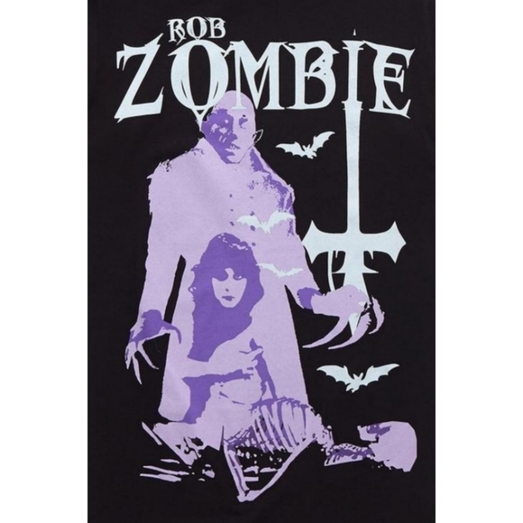 Hot Topic Rob Zombie Lavender Vampire Girls T-Shirt - Picture 3 of 3